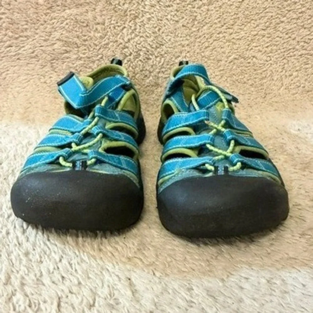 KEEN Newport H2 Sandals Shoes Kids Boys Size 6Y Blue Waterproof Outdoor EUC